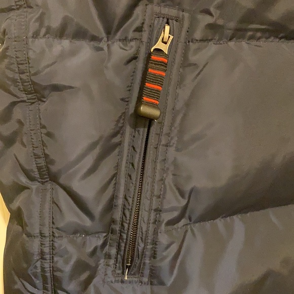 Men’s Gap Reversible Down Vest - Picture 3 of 7